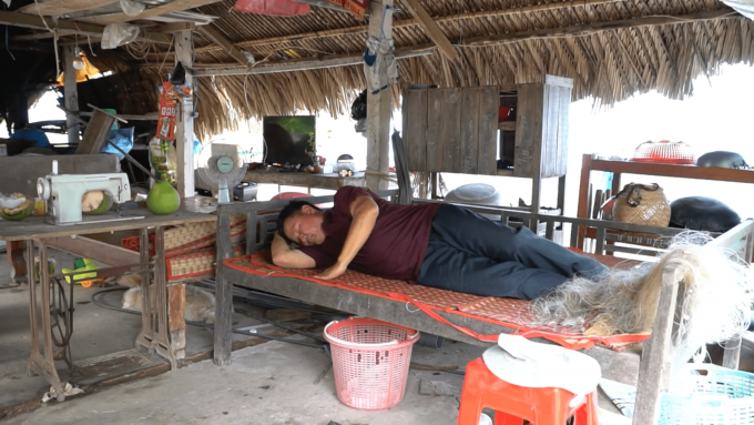 Đau lưng, đau mỏi vai gáy ê ẩm chỉ cần “nắm lá” này ngày 2 lần là ổn! - 2