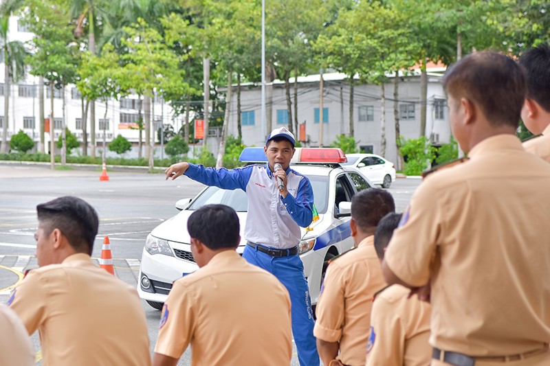 Gần 400 CBCS CSGT được Honda tập huấn lái xe ô tô an toàn - 4