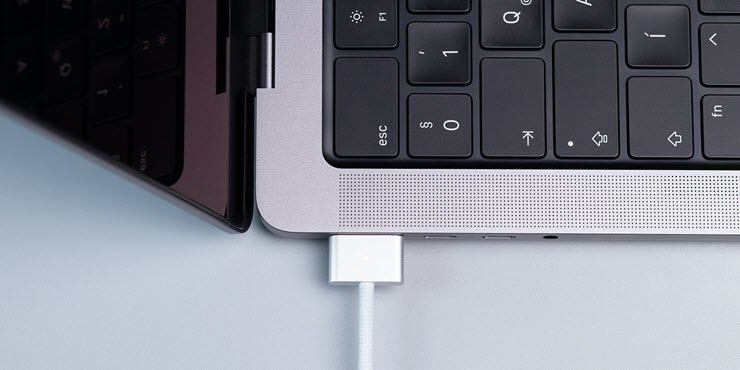 Apple có thể phát hiện chất lỏng lọt vào cổng USB-C của máy Mac - 1