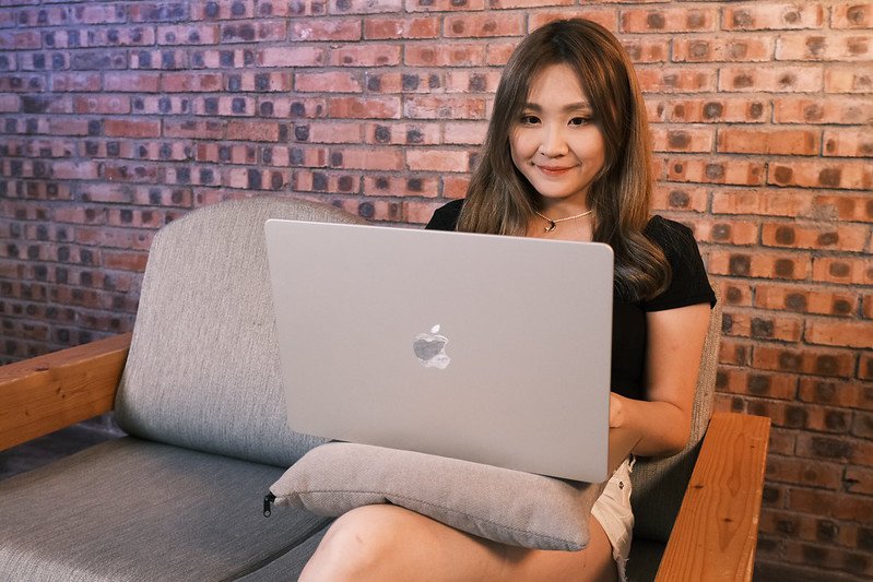Bảng giá MacBook tháng 11: Giảm tới 23 triệu đồng - 1