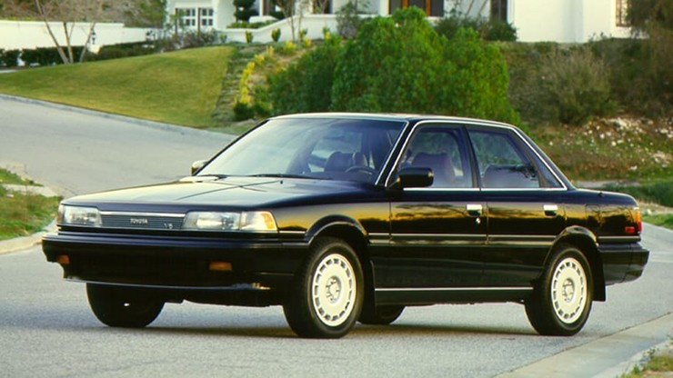 Nhìn lại sự thay đổi của Toyota Camry qua 9 thế hệ - 2