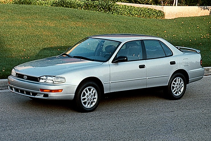 Nhìn lại sự thay đổi của Toyota Camry qua 9 thế hệ - 3