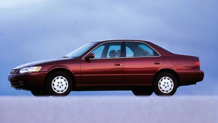 Nhìn lại sự thay đổi của Toyota Camry qua 9 thế hệ - 4