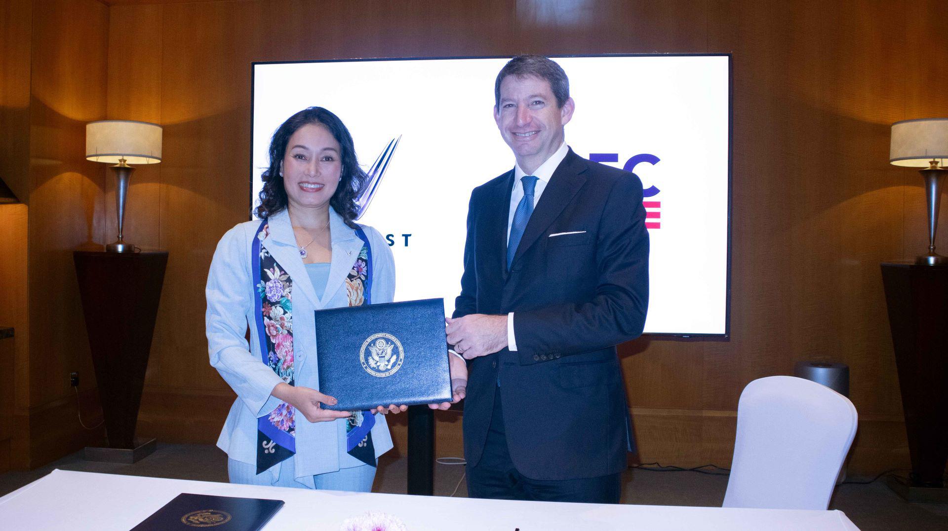 Tập đoàn Tài Chính Phát triển Quốc tế Mỹ ký ý định thư tài trợ 500 triệu USD cho VinFast - 1