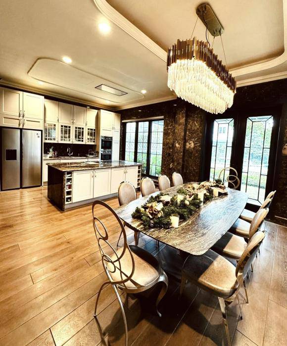 Bên trong biệt thự ven hồ gần 60 tỷ của nữ diễn viên "giàu nhất miền Bắc" - 2