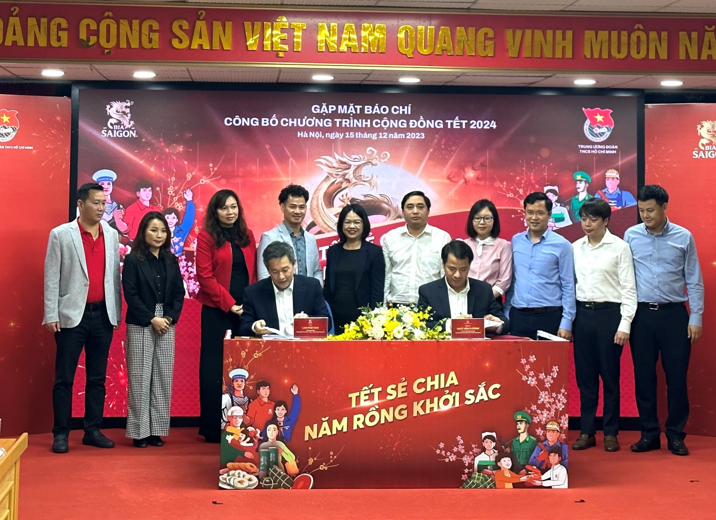 Bia Saigon trao hơn 10.400 phần quà Tết cho công nhân lao động, ngư dân, bộ đội biên phòng và hải đảo dịp Tết Giáp Thìn 2024 - 1