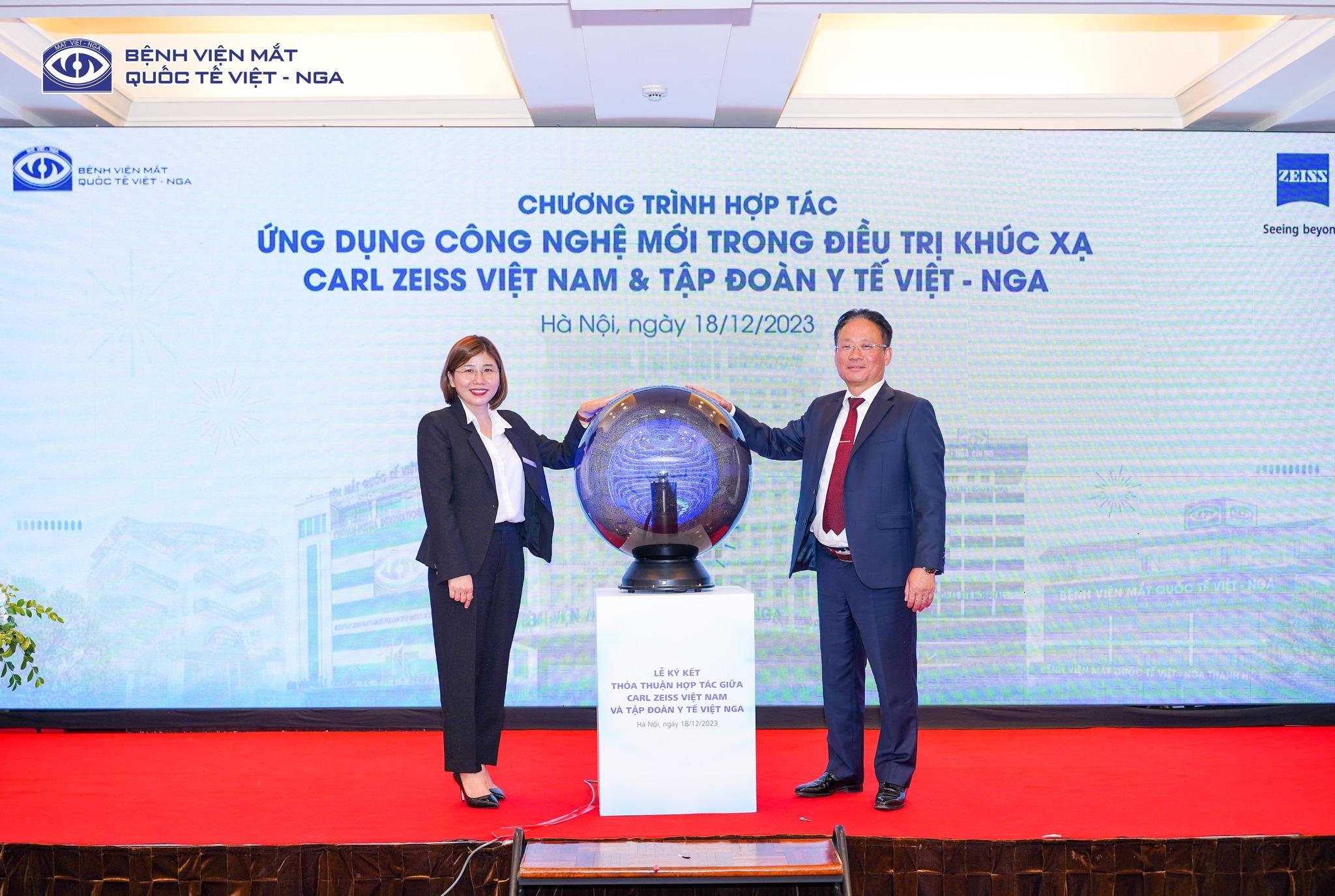 BV Mắt Quốc Tế Việt - Nga tiếp tục được Carl Zeiss chứng nhận dẫn đầu VN và ĐNA về số ca phẫu thuật Smile thành công - 4