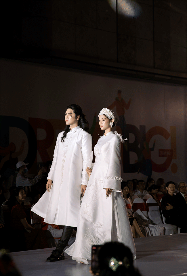 Siêu mẫu Đình Quyền chắp cánh đam mê cho ‘bản sao nhí’ của H'Hen Niê - Khánh Huyền Paco - 2