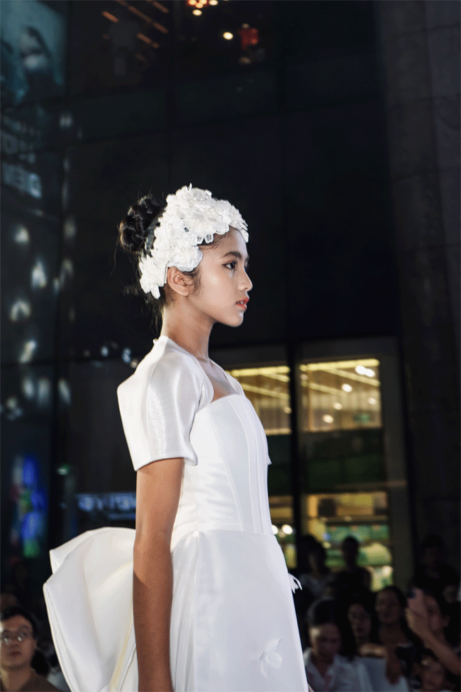 Siêu mẫu Đình Quyền chắp cánh đam mê cho ‘bản sao nhí’ của H'Hen Niê - Khánh Huyền Paco - 7