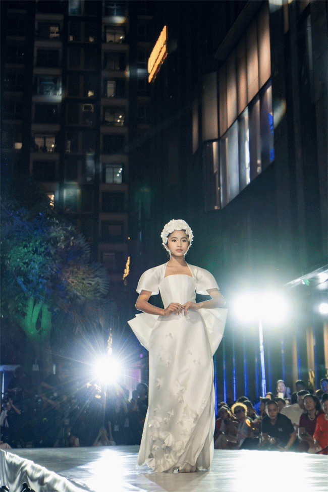 Siêu mẫu Đình Quyền chắp cánh đam mê cho ‘bản sao nhí’ của H'Hen Niê - Khánh Huyền Paco - 6