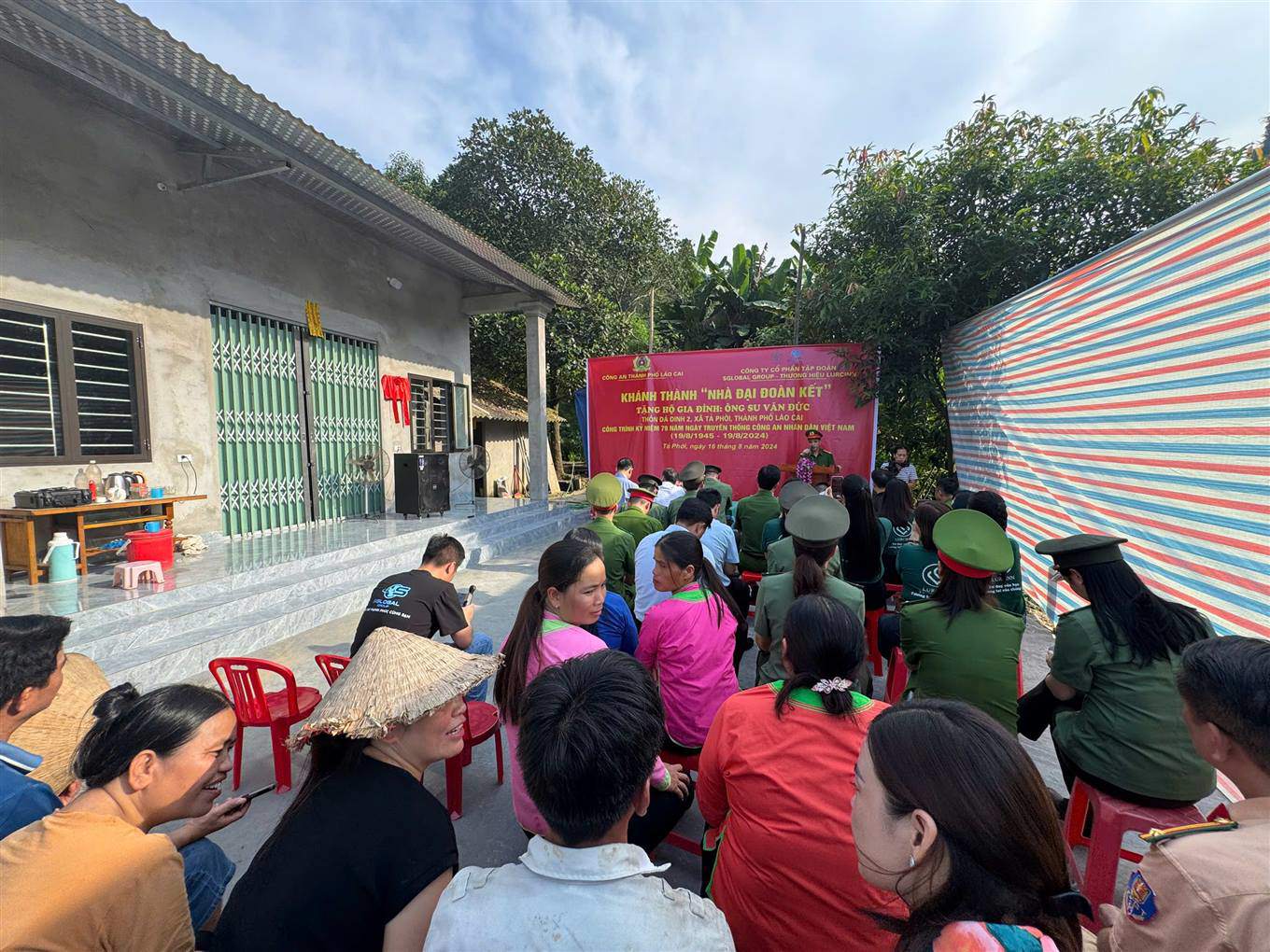 Trao tặng nhà đại đoàn kết tại xã Tả Phời, thành phố Lào Cai - 5