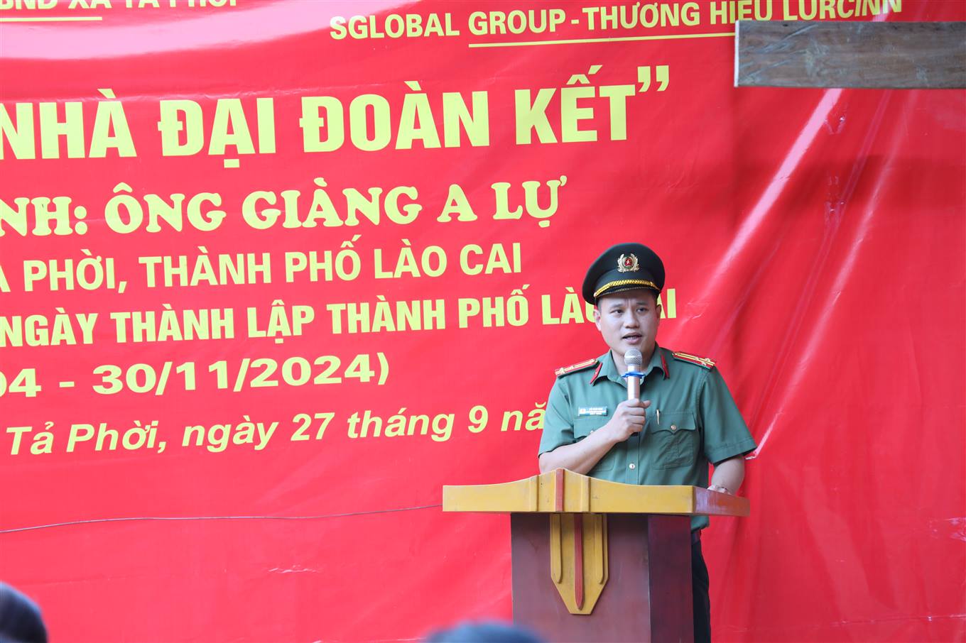 Trao tặng nhà đại đoàn kết tại xã Tả Phời, thành phố Lào Cai - 1