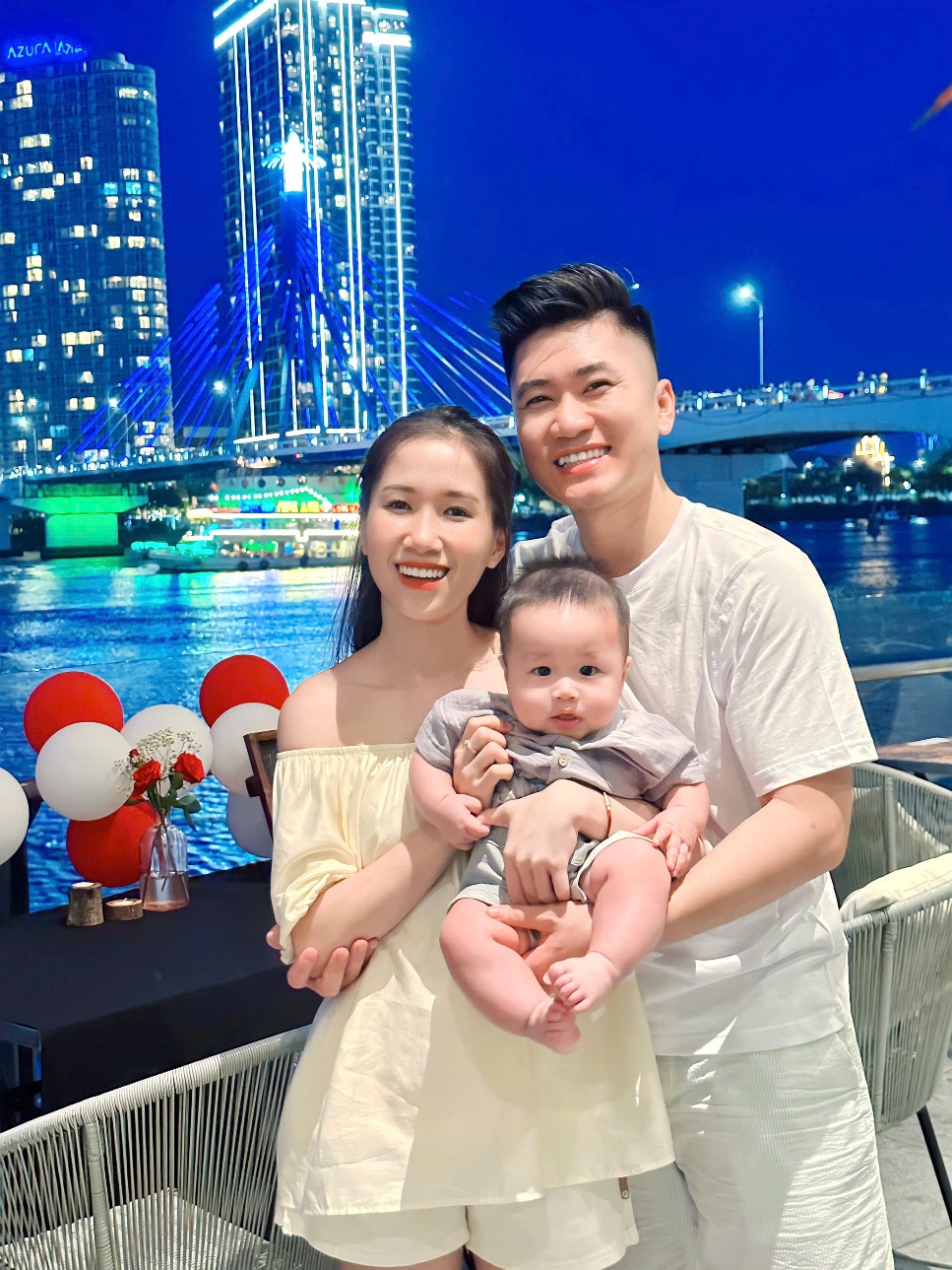 Câu chuyện trưởng thành cùng con của gia đình hot tiktoker - 1