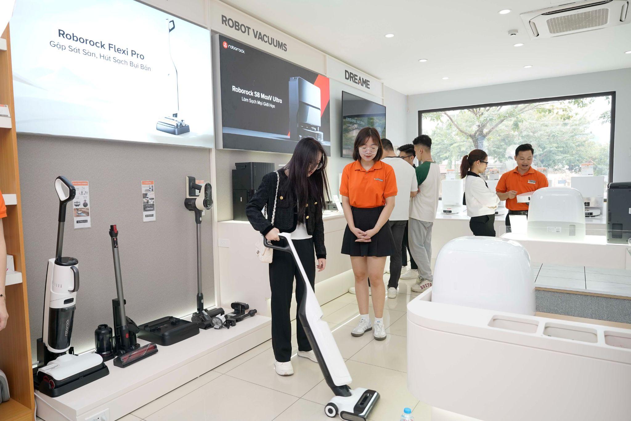 Lễ ký kết Mi Việt Nam - O-tech: Đẩy mạnh phân phối sản phẩm Roborock - 3
