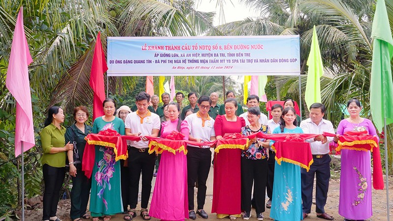 Khánh Thành Cầu Bến Đường Nước (tỉnh Bến Tre) Do Hệ Thống Viện Thẩm Mỹ YB Spa Tài Trợ - 1