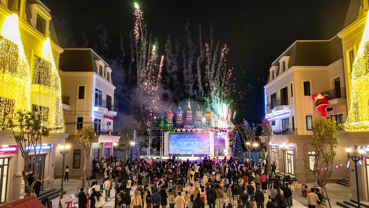 Khu phố thương mại sắp khai trương, nhà đầu tư đổ về đón đầu cơ hội lớn nhất thập kỷ tại Móng Cái - 1