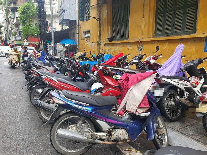 Giá vàng chiều 1/10: Tăng cao chưa từng thấy, bất ngờ tiệm vàng có thông báo mới khiến nhiều người phấn khởi - 8
