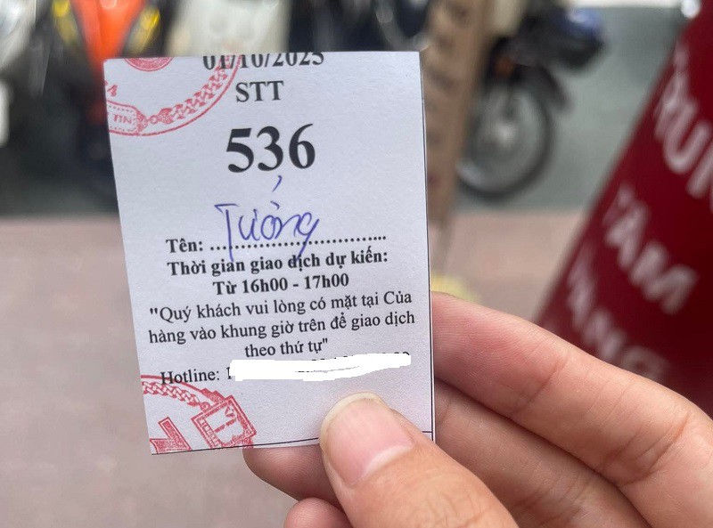 Giá vàng chiều 1/10: Tăng cao chưa từng thấy, bất ngờ tiệm vàng có thông báo mới khiến nhiều người phấn khởi - 5