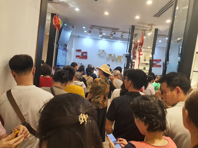 Giá vàng tăng cao chót vót, nhiều người băn khoăn trước khi quyết định việc này - 4