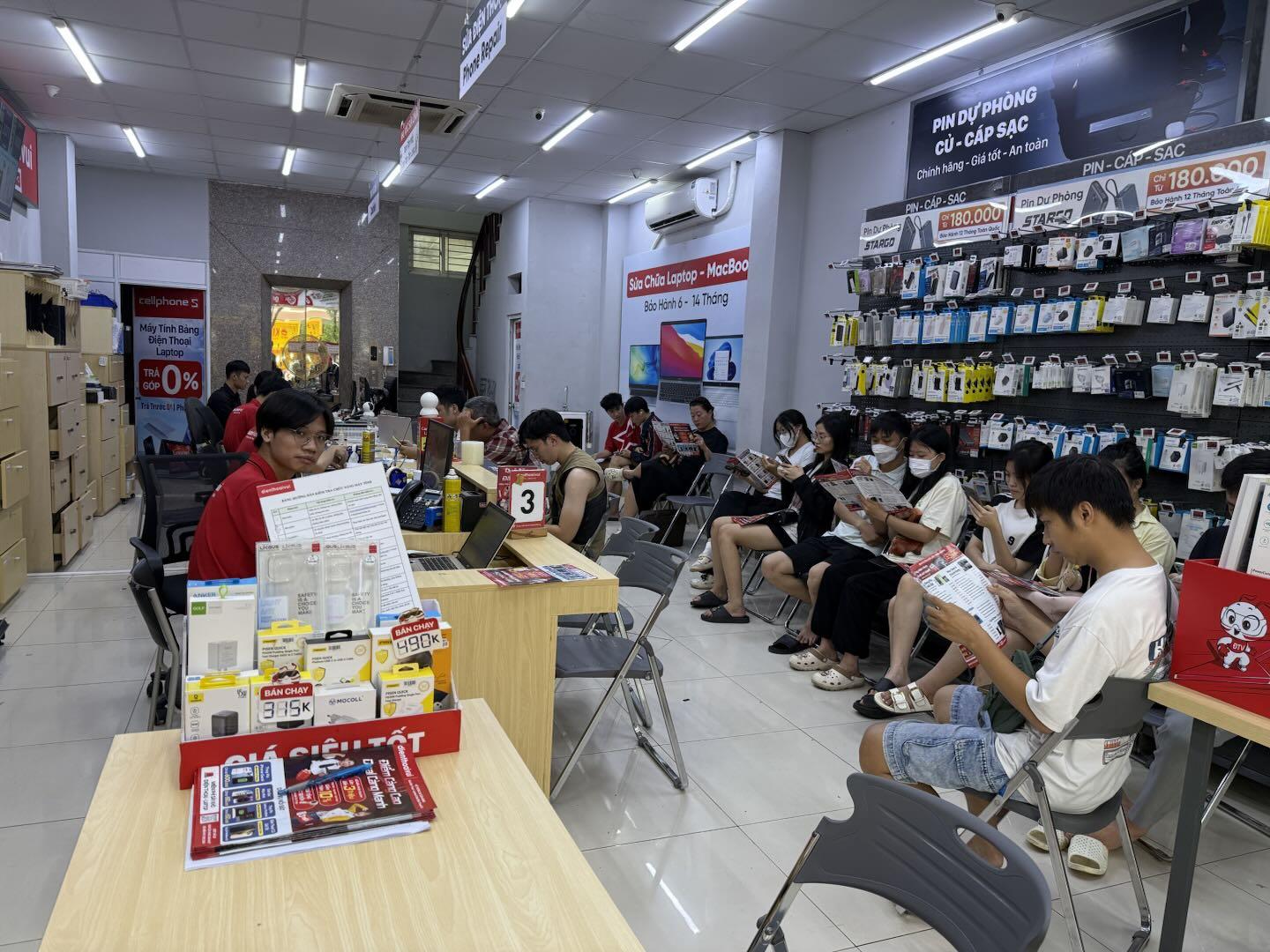 Điện Thoại Vui đồng hành cùng bà con vượt bão: Sấy khô điện thoại, laptop miễn phí toàn hệ thống - 3