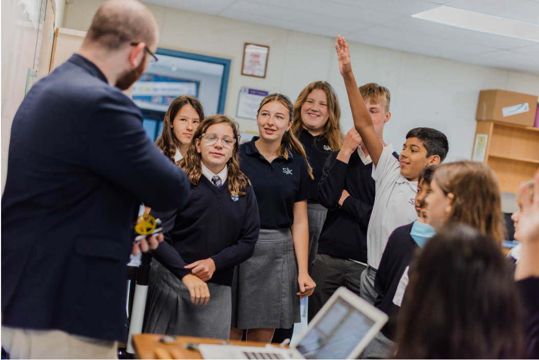 Săn học bổng trung học 32.000 CAD từ St. John’s-Kilmarnock School: Bệ phóng IB lý tưởng cho hồ sơ vào đại học Top - 2