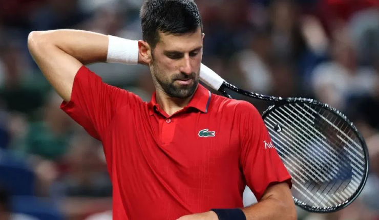 Djokovic bức xúc văng tục với HLV, bỏ họp báo ở Thượng Hải Masters - 1