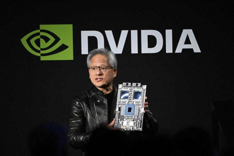 Nvidia lập kỷ lục mới: Được Mỹ bật đèn xanh xuất khẩu chip sang UAE - 1
