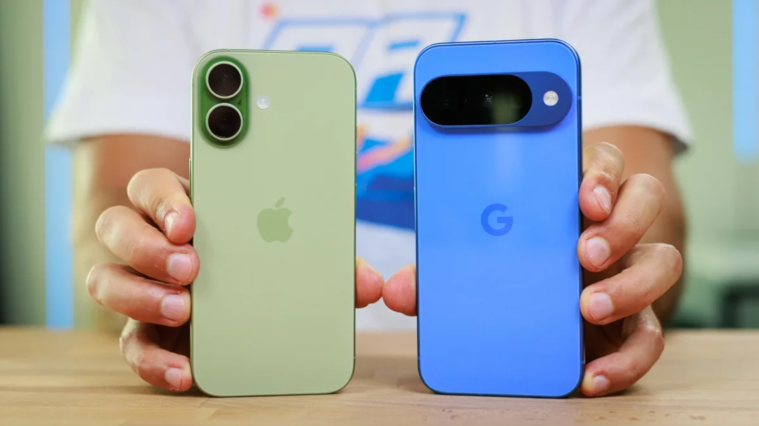 Thời kỳ hoàng kim của iPhone và Galaxy tiêu chuẩn đã tới - 1