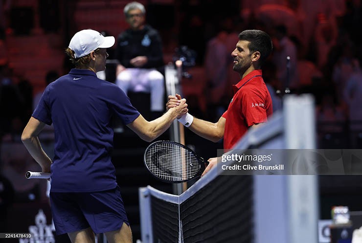 Djokovic bất lực, "đổ lỗi" cho Sinner vì thất bại chóng vánh ở Six Kings Slam - 1