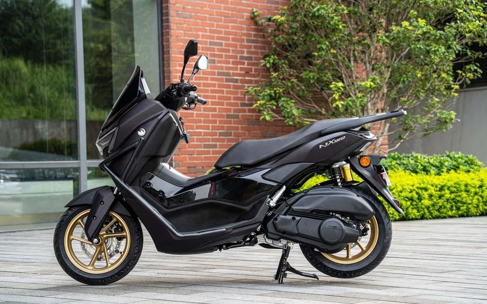 Xe ga rẻ như Vision, trang bị như SH, đổ đầy xăng chạy được tới 560 km - 4