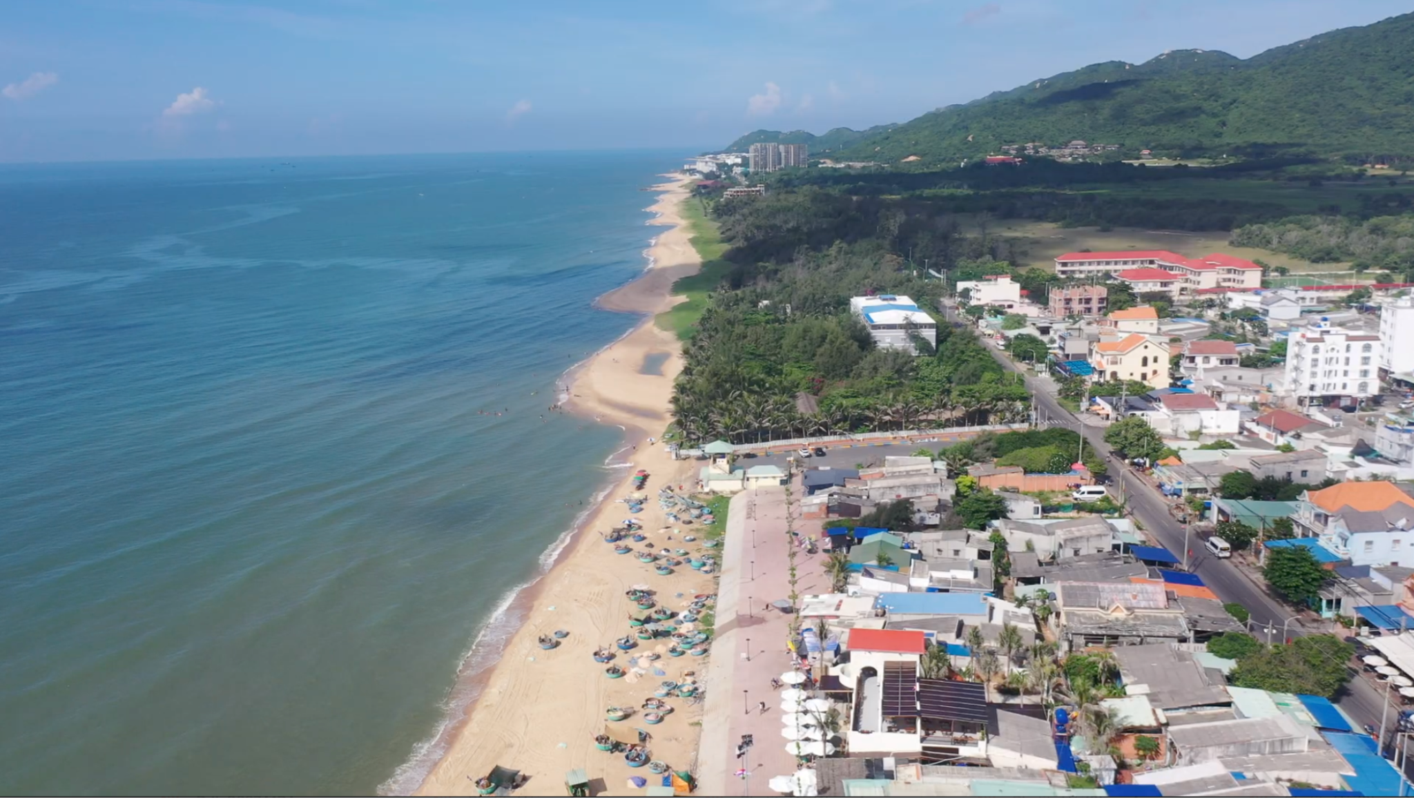 Dịch chuyển không gian sống: Từ thành phố ra biển, từ an cư sang nghỉ dưỡng - 1