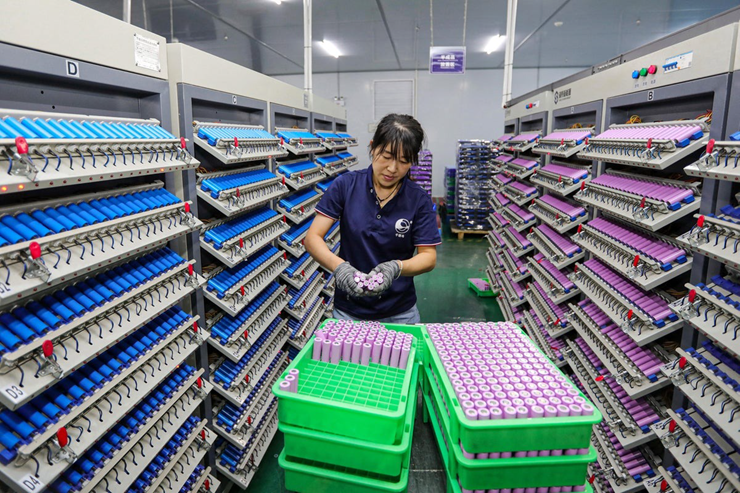 Xe điện chạy mãi không hỏng với đột phá pin lithium kim loại tuổi thọ 9.000 giờ - 1