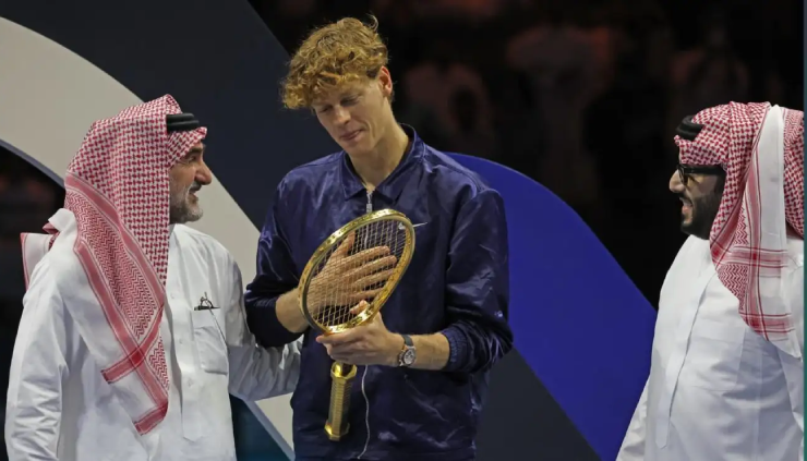 Saudi Arabia chính thức có giải ATP 1000, Sinner lại có thêm vợt vàng 4kg? - 1