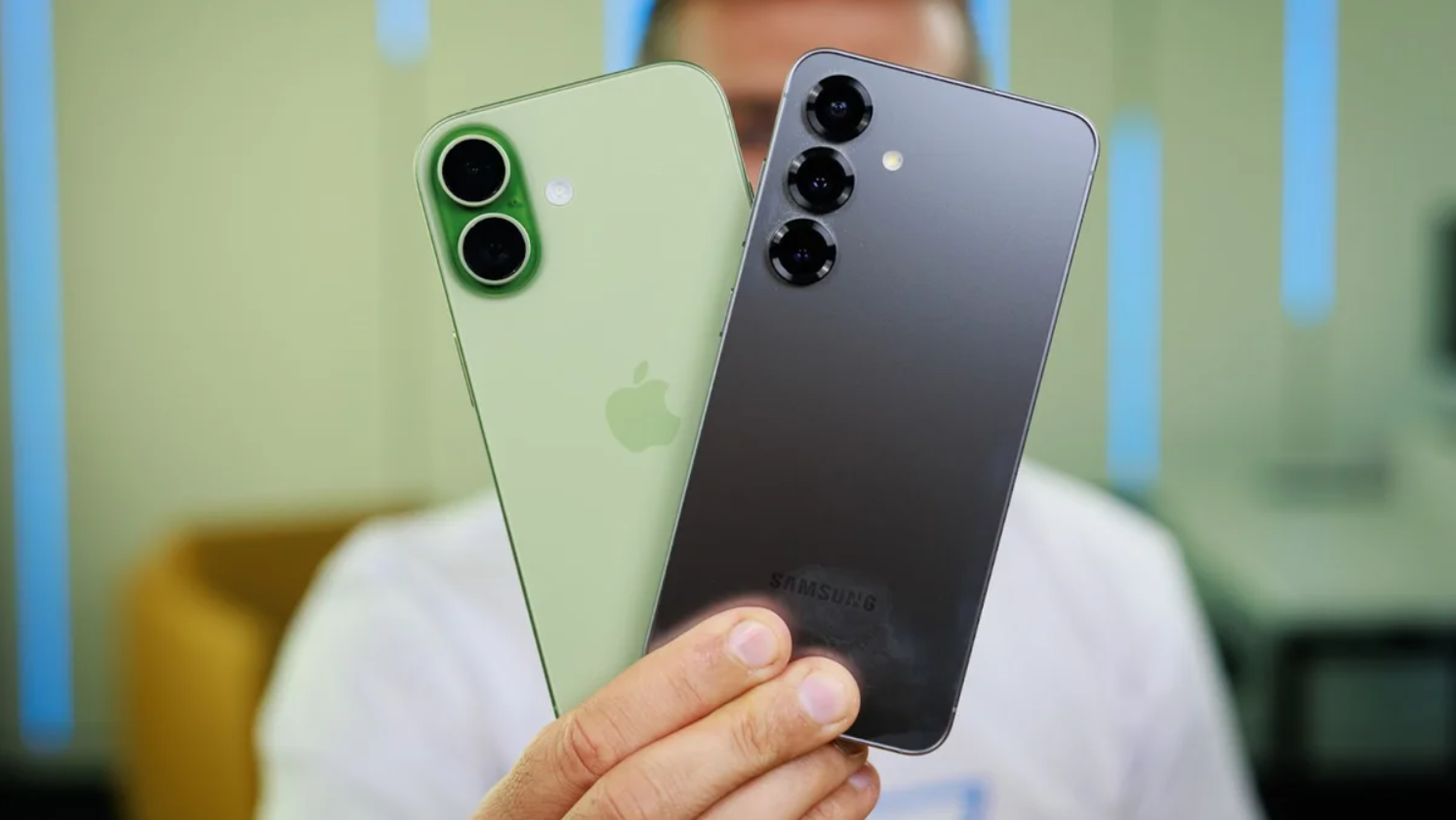 Cả Galaxy S26 và iPhone 18 đều ra mắt muộn hơn, chuyện gì đang xảy ra? - 1