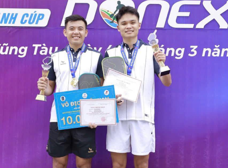 Triệu "cầu lông" khiến pickleball hỗn loạn, Linh Giang tranh cãi với Hoàng Nam - 1