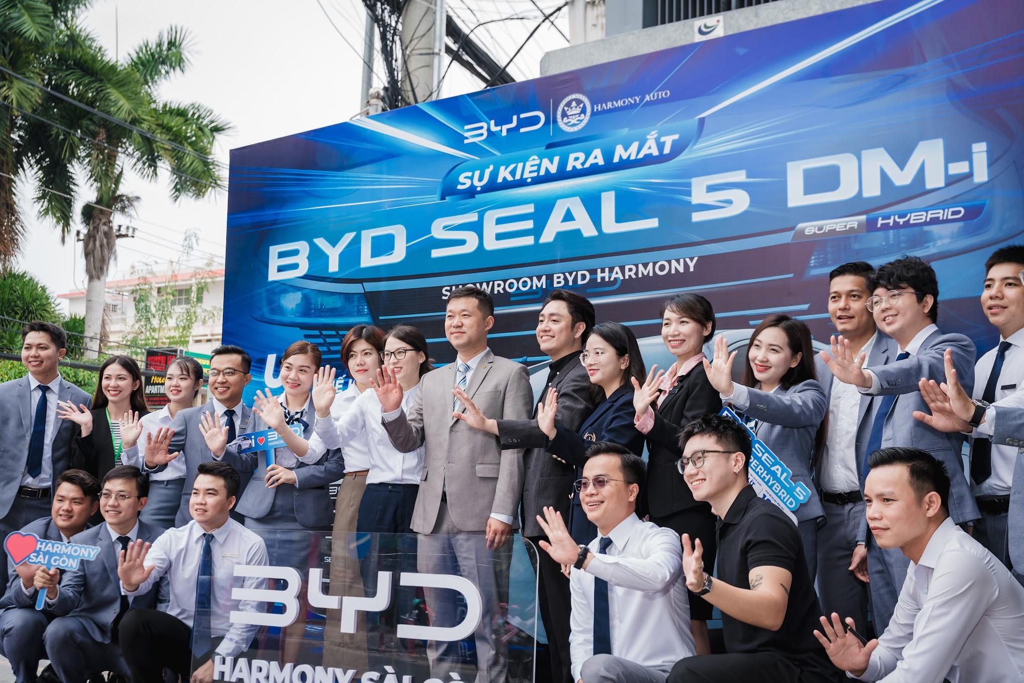 BYD Seal 5 DM-i Super Hybrid ra mắt tại BYD Harmony Sài Gòn – dấu mốc ấn tượng cho dòng xe năng lượng mới - 1