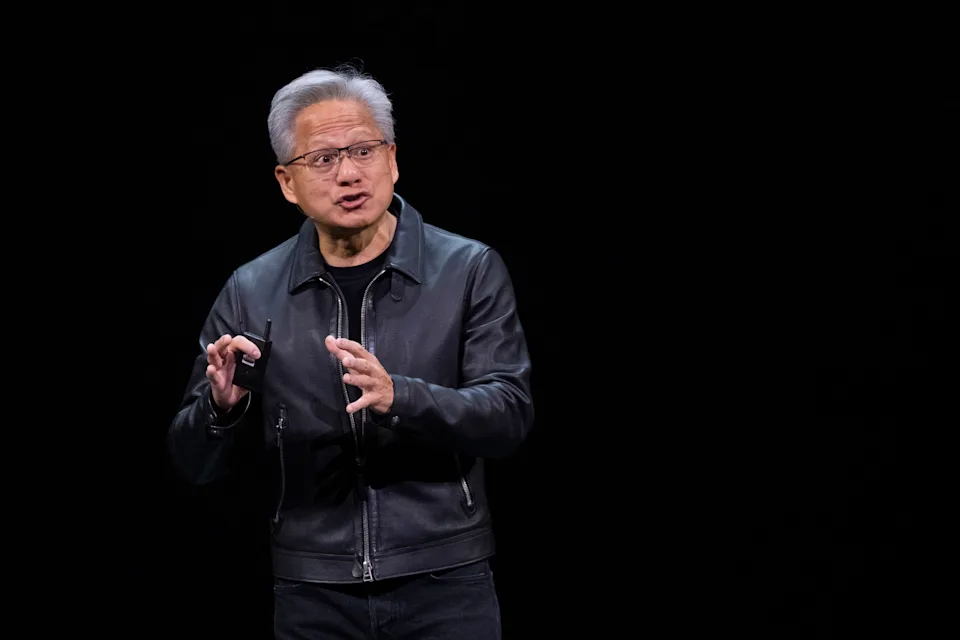 Lần đầu tiên trong lịch sử: Nvidia tiến sát 5.000 tỷ USD - 1