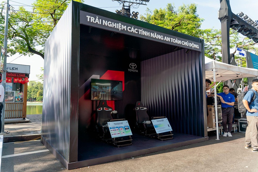 Toyota Corolla Cross khuấy động thị trường xe cuối năm với sự kiện lái thử xe hybrid electric trong tháng 11 - 3