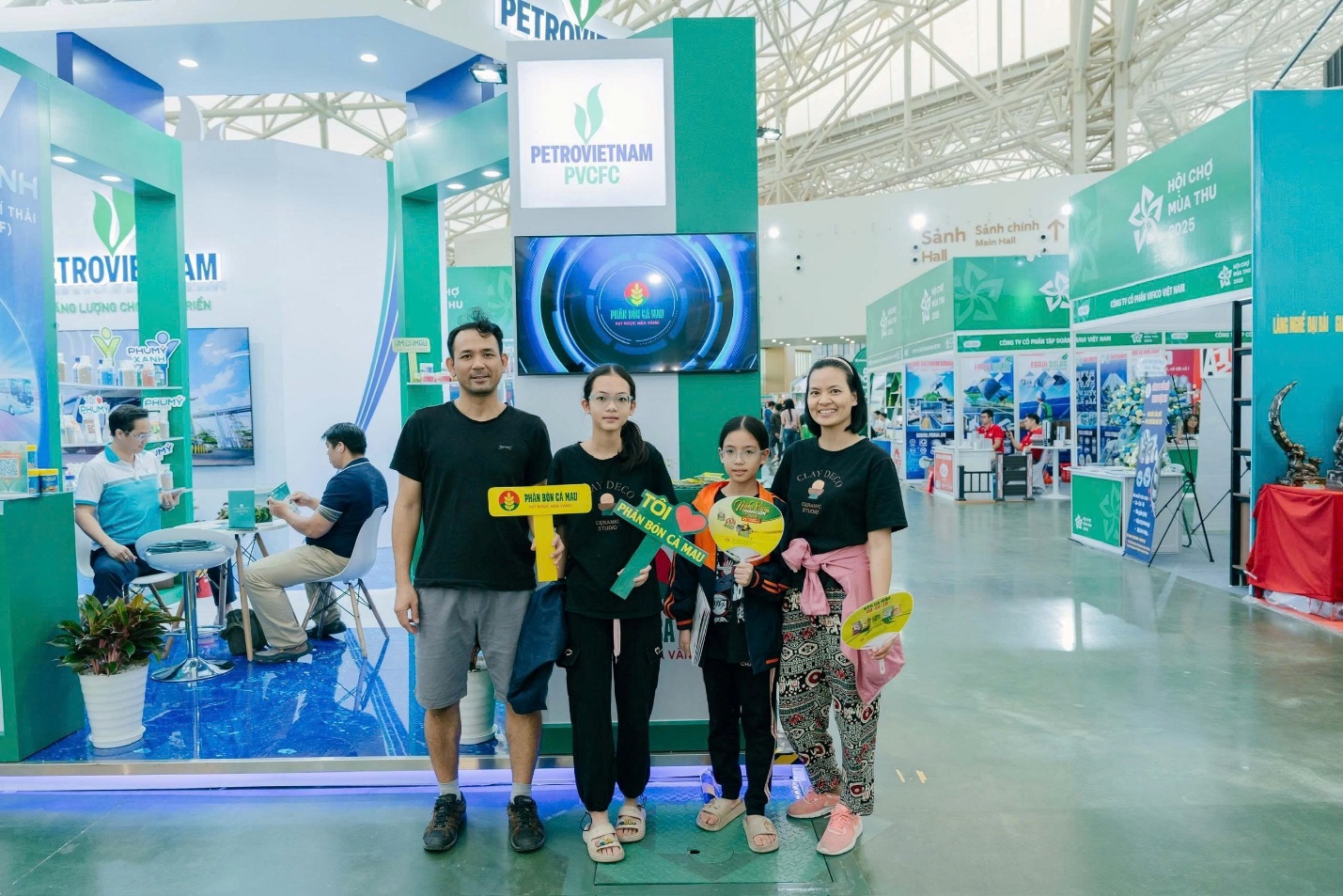 Phân Bón Cà Mau - dấu ấn sản phẩm nông nghiệp chủ lực tại Lễ hội Mùa Thu 2025 - 4