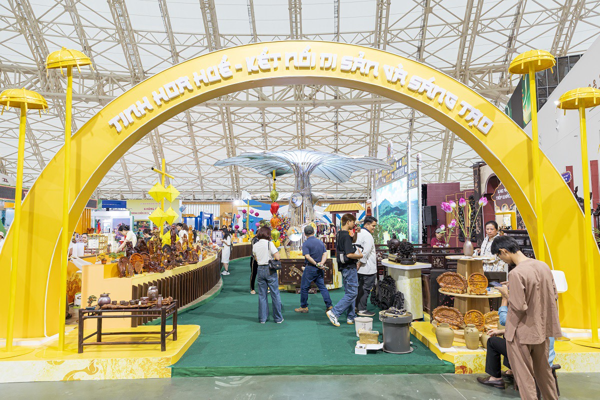 “Sàn diễn” khổng lồ của đặc sản vùng miền: Hành trình khám phá “Việt Nam thu nhỏ” giữa lòng VEC - 3