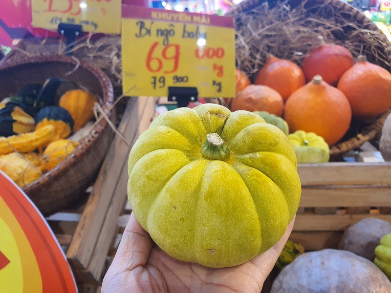Bất ngờ bí ngô được bán tại Hà Nội với giá lên tới 220 nghìn đồng/kg, chị em vẫn khen rẻ - 5