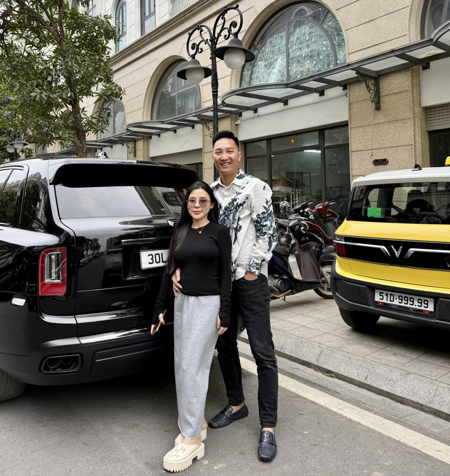 "Bóc giá" loạt siêu xe từng xuất hiện cùng Huấn Hoa Hồng, có chiếc lên tới 15 tỷ đồng - 14