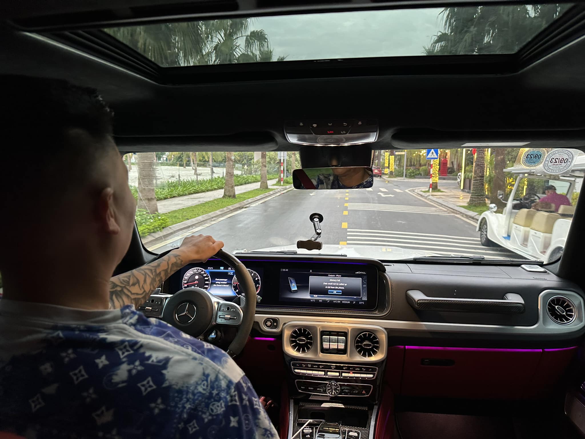 "Bóc giá" loạt siêu xe từng xuất hiện cùng Huấn Hoa Hồng, có chiếc lên tới 15 tỷ đồng - 4