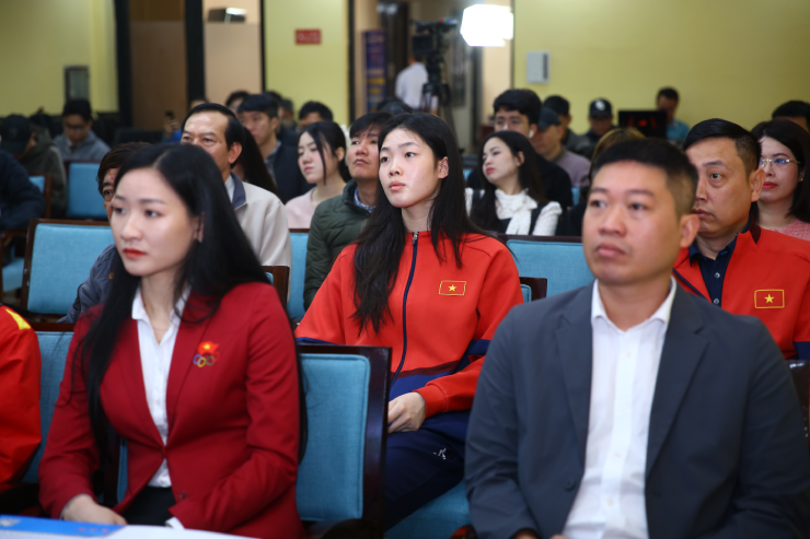 Mỹ nhân bóng chuyền 1m90 Quỳnh Hương sáng cửa tranh giải "Oscar thể thao" - 1