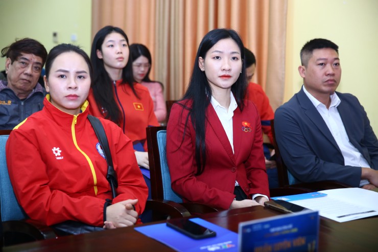 Mỹ nhân bóng chuyền 1m90 Quỳnh Hương sáng cửa tranh giải "Oscar thể thao" - 2