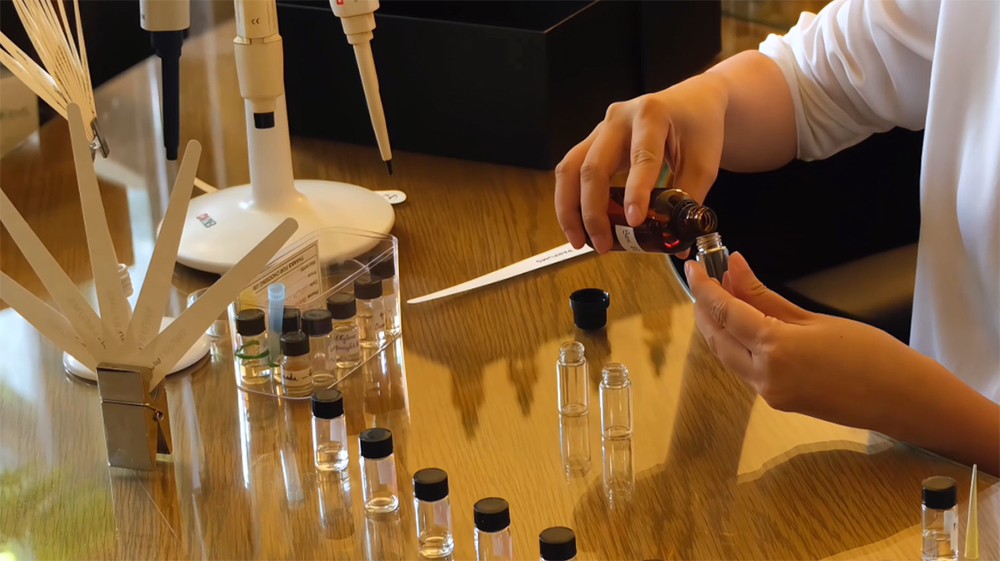 Nghệ sĩ mùi hương Rei Nguyễn mang hồn Việt vào mùi hương thương hiệu Vietnam Airlines - 5