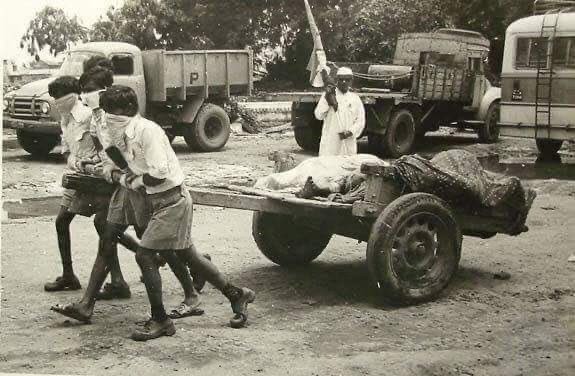 Thảm họa vỡ đập ở Ấn Độ: Cơn lũ cuồng nộ nuốt chửng thành phố, 25.000 người thiệt mạng - 3