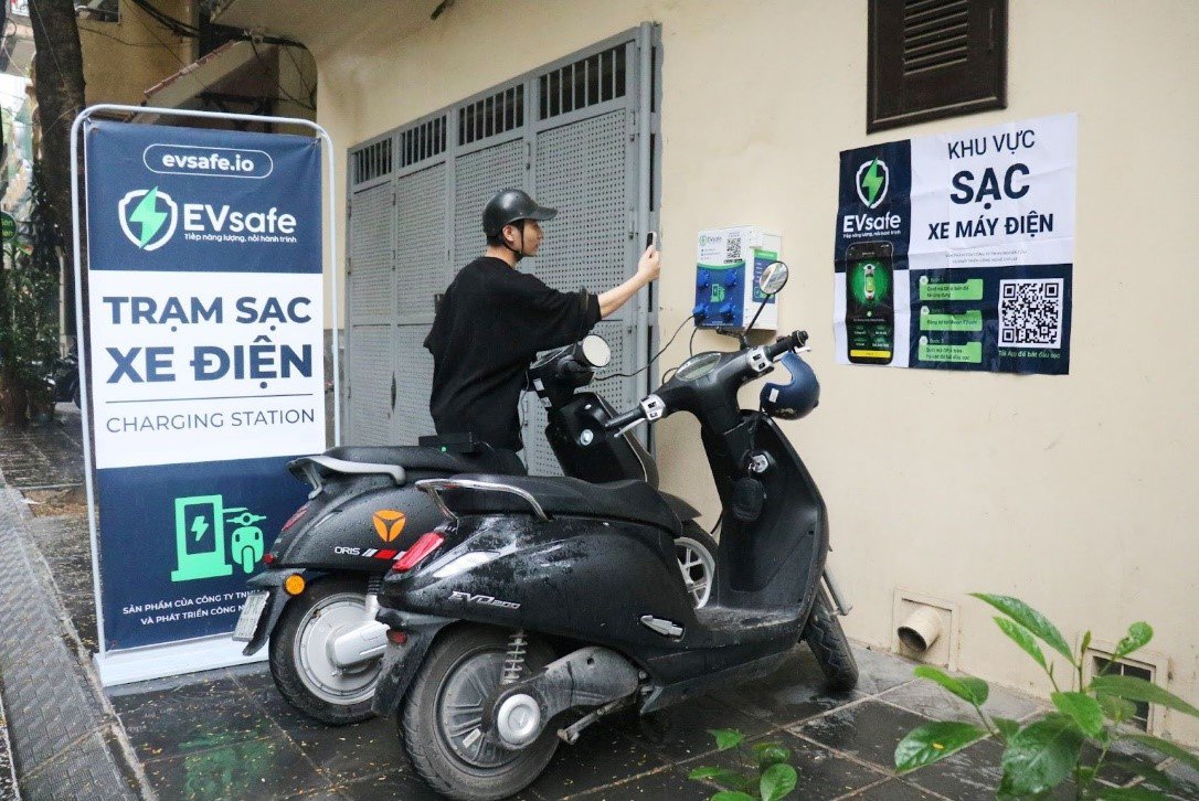 OPES ký thỏa thuận hợp tác cung cấp bảo hiểm cho trụ sạc điện của EVsafe - 2