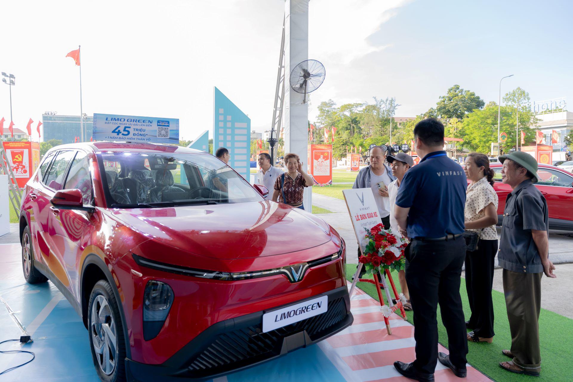 Tài xế dịch vụ: “Cày tiền” bằng VinFast Limo Green, tự tin 1,5 năm hoàn vốn - 1