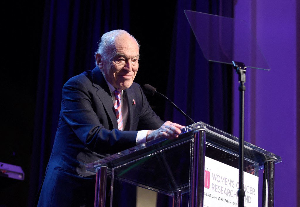 Kho báu nửa tỷ USD của “ông trùm mỹ phẩm” - 1